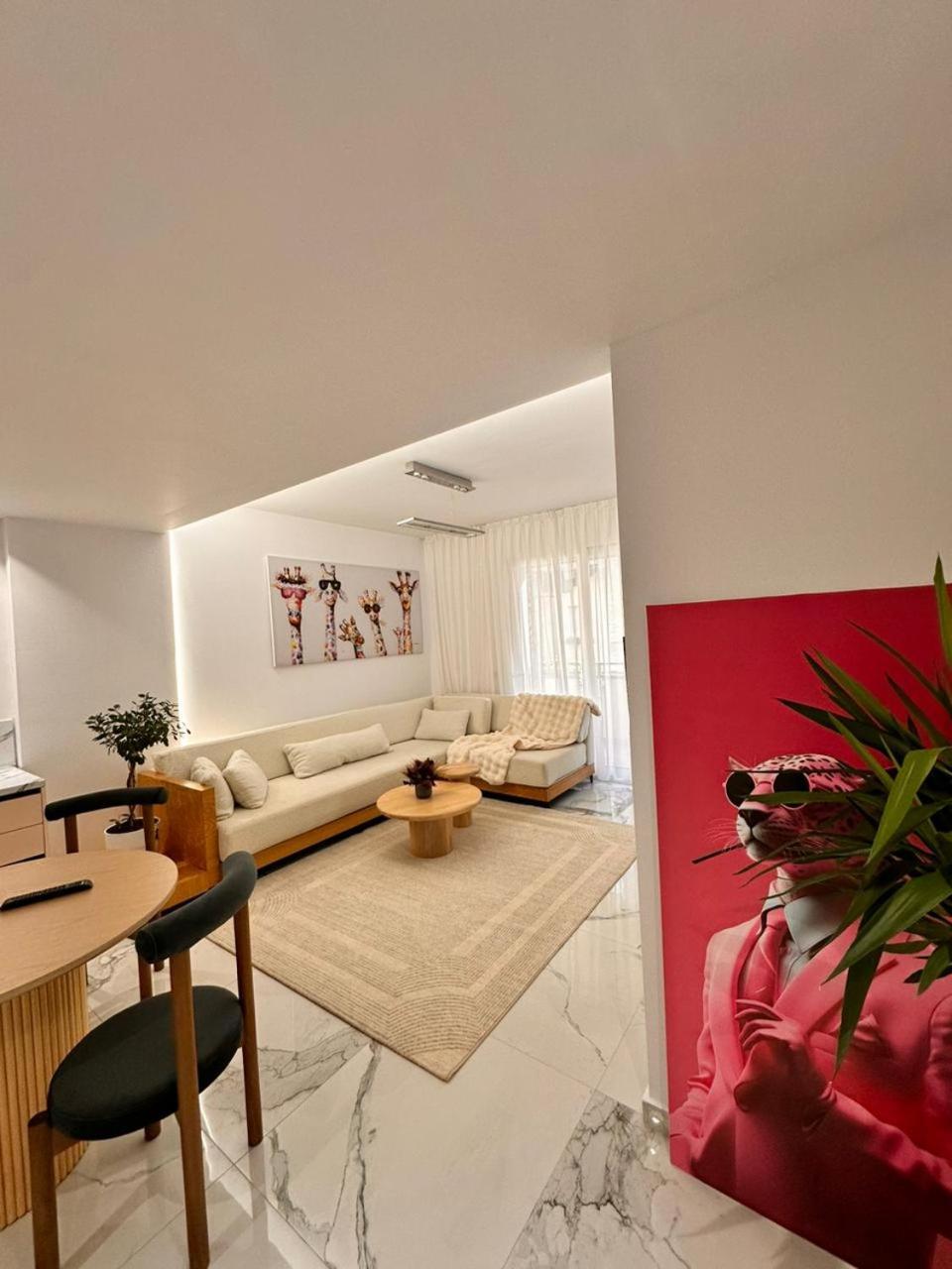 Agate City Center Apartment Тирана Екстериор снимка